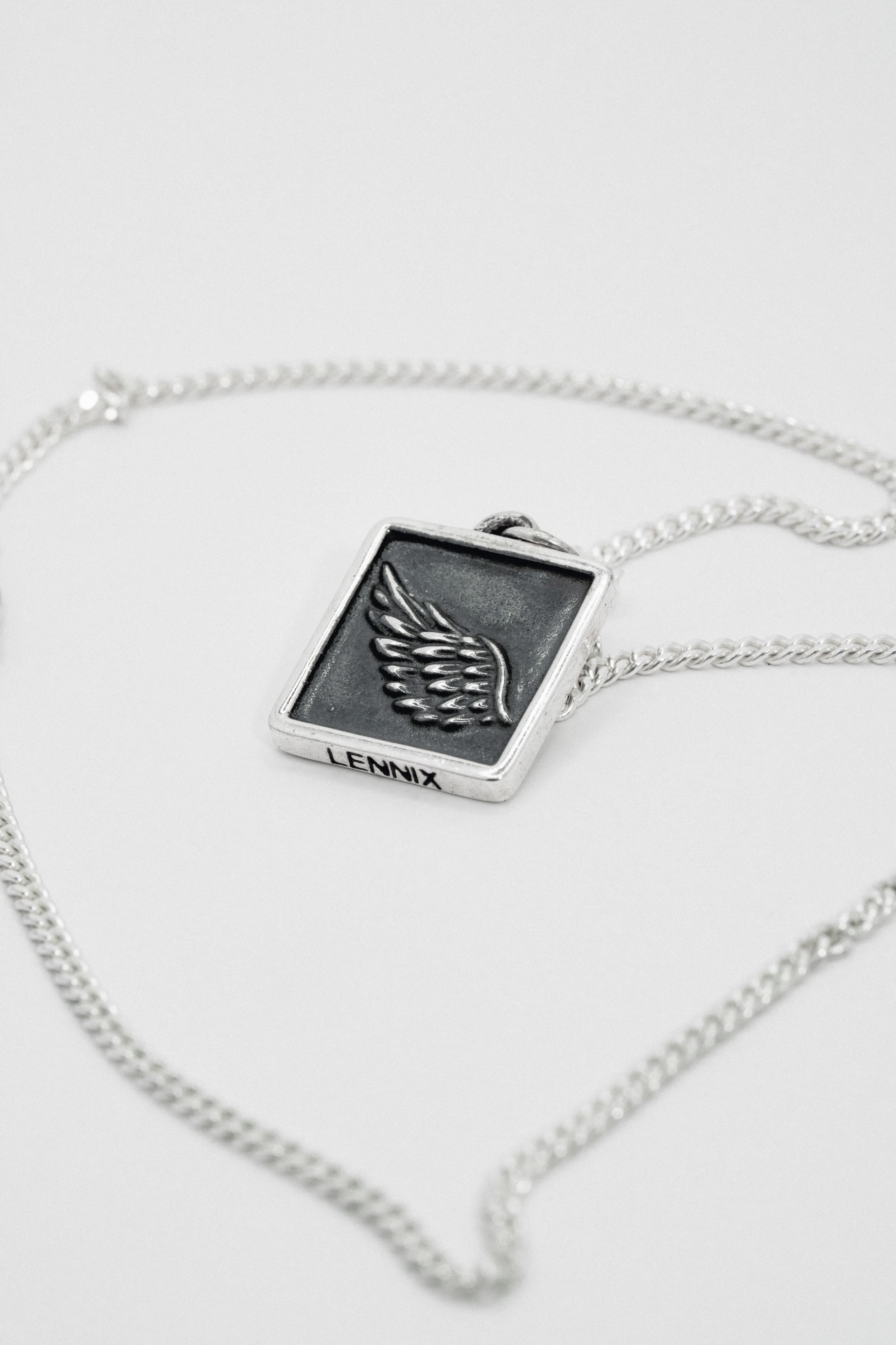 the zephyr necklace