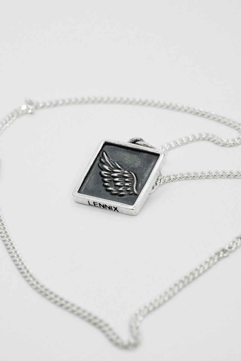 the zephyr necklace
